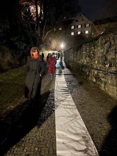 0450, Performance, "Das Geheimnis unter Dir", Zeichnung, 280 Meter, 2025